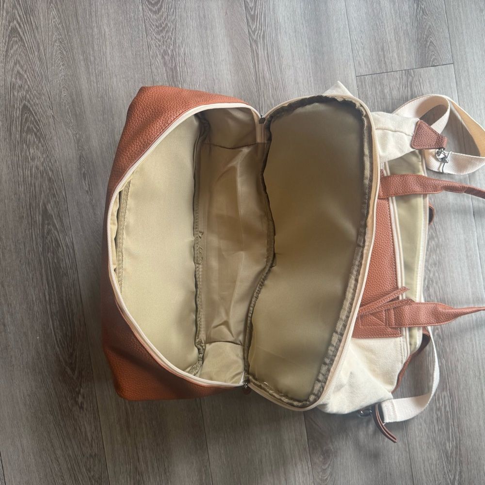 Graf Lantz Faux Leather & Canvas Weekender Summer Tote - Picture 13 of 15